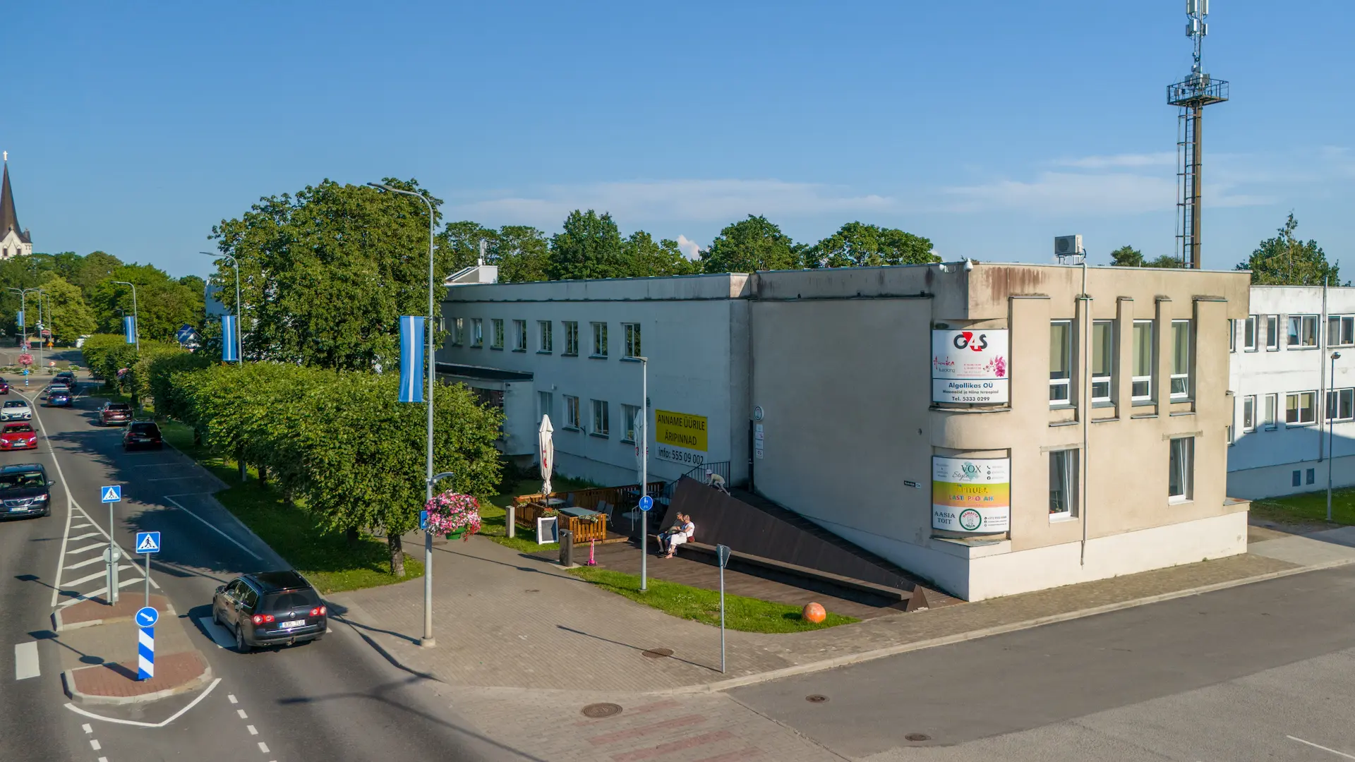 Keila Keskväljaku Büroohoone — Keskväljak 13, Keila